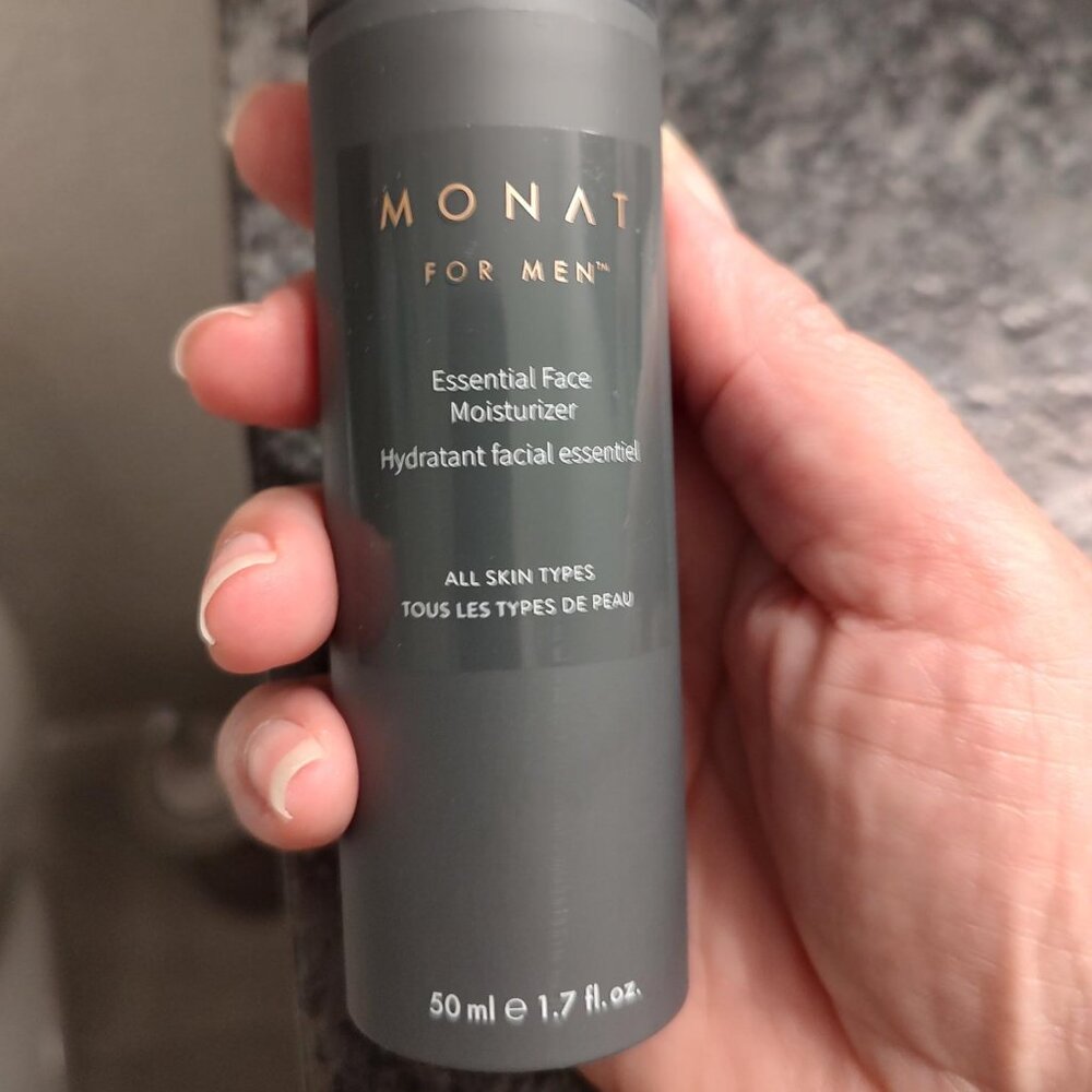 Essential Face Moisturizer for Men by Monat
